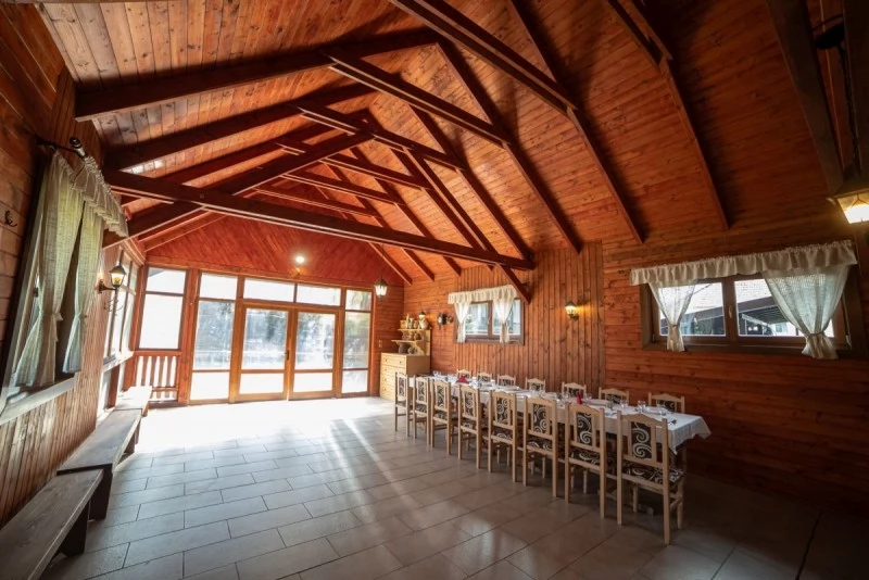 Bisericani Cazare | Hotel**** (K1501-17) Imaginea poate fi supusă drepturilor de autor. Se recomandă contactarea titularului drepturilor.