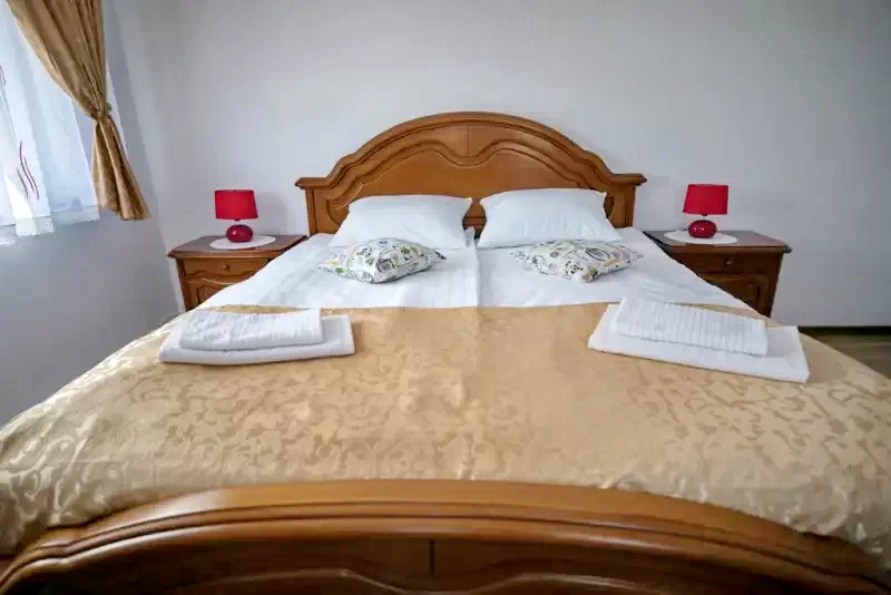 Szék Szállás | Motel (K1379-26) A kép szerzői jogvédelem alatt állhat. Javasolt a kapcsolatfelvétel a jog tulajdonossal.