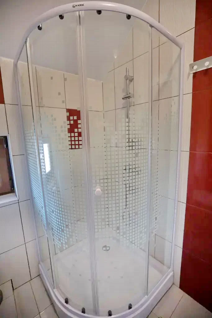 Szék Szállás | Motel (K1379-34) A kép szerzői jogvédelem alatt állhat. Javasolt a kapcsolatfelvétel a jog tulajdonossal.