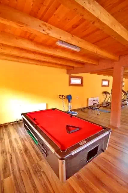 Băile Herculane Cazare | Motel (K0890-17) Imaginea poate fi supusă drepturilor de autor. Se recomandă contactarea titularului drepturilor.