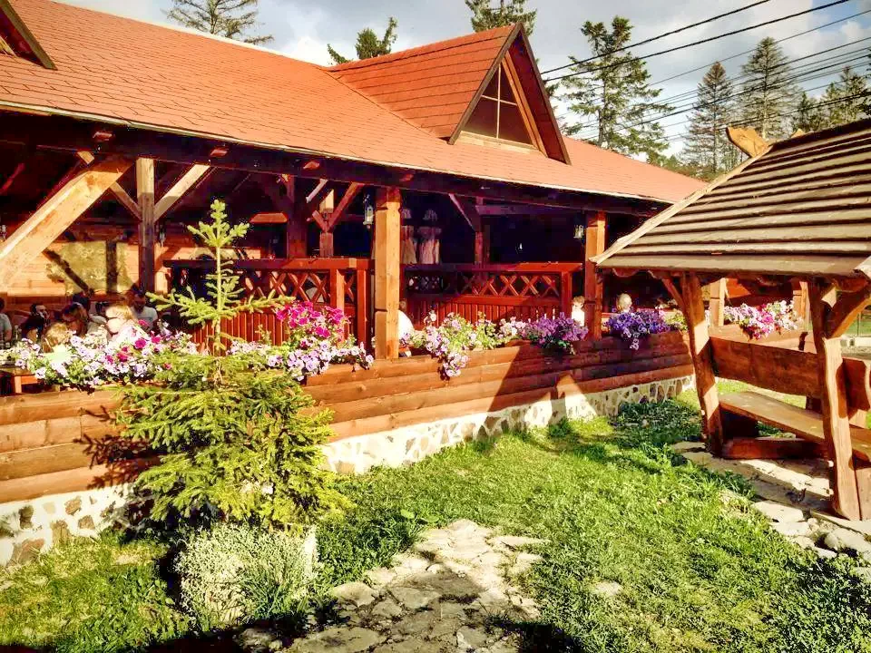 Predeal Cazare | Pensiune turistică (K0733-6) Imaginea poate fi supusă drepturilor de autor. Se recomandă contactarea titularului drepturilor.