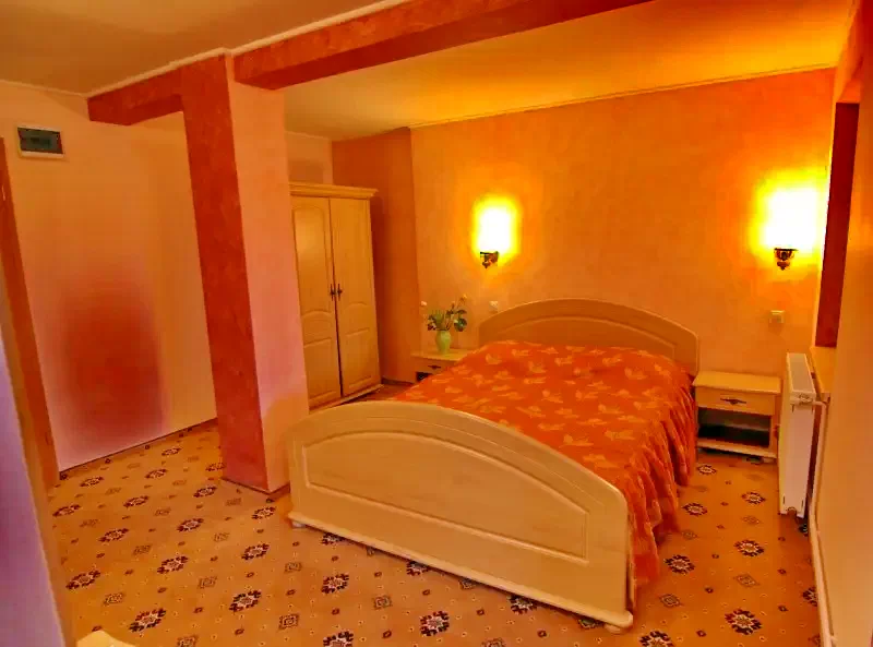 Predeal Cazare | Pensiune turistică (K0733-14) Imaginea poate fi supusă drepturilor de autor. Se recomandă contactarea titularului drepturilor.