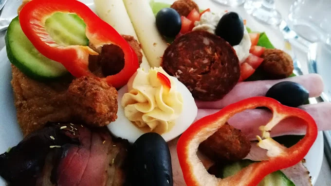 Băile Tușnad Cazare | Motel (K1157-28) Imaginea poate fi supusă drepturilor de autor. Se recomandă contactarea titularului drepturilor.