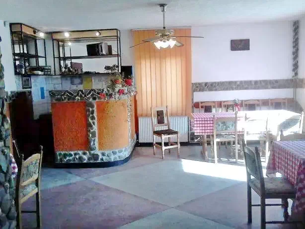 Zernest Szállás | Motel (K0609-3) A kép szerzői jogvédelem alatt állhat. Javasolt a kapcsolatfelvétel a jog tulajdonossal.