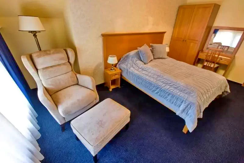 Malnaș-Băi Cazare | Motel (K1219-10) Imaginea poate fi supusă drepturilor de autor. Se recomandă contactarea titularului drepturilor.