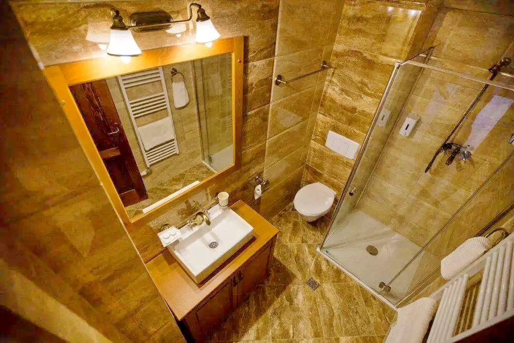 Malnaș-Băi Cazare | Motel (K1219-16) Imaginea poate fi supusă drepturilor de autor. Se recomandă contactarea titularului drepturilor.