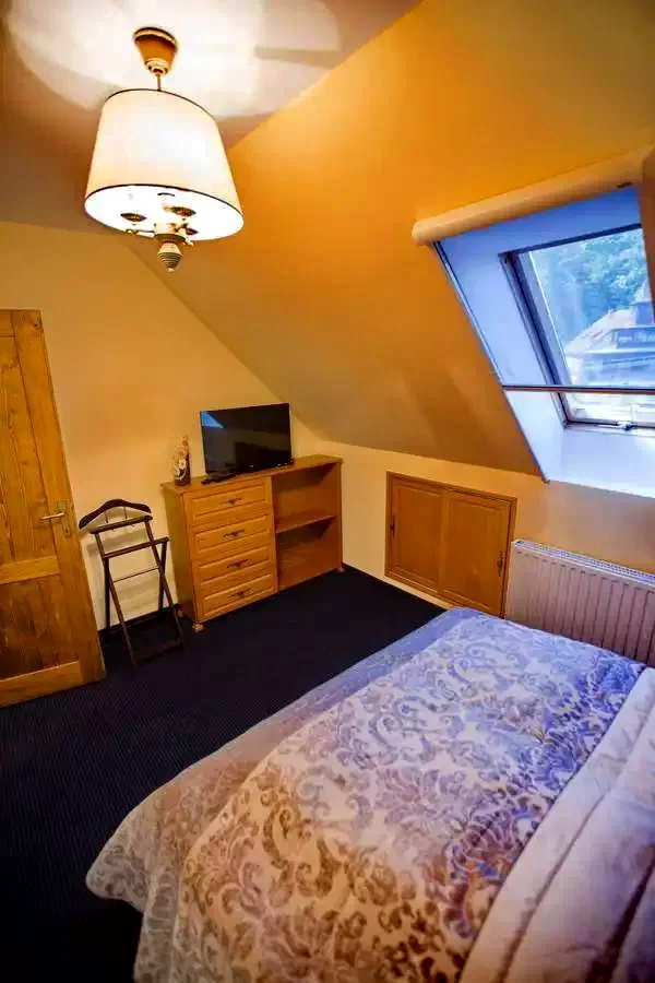 Malnaș-Băi Cazare | Motel (K1219-17) Imaginea poate fi supusă drepturilor de autor. Se recomandă contactarea titularului drepturilor.