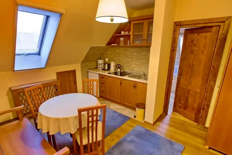 Málnásfürdő Szállás | Motel (K1219-30) A kép szerzői jogvédelem alatt állhat. Javasolt a kapcsolatfelvétel a jog tulajdonossal.