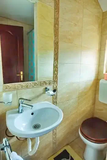 Căpâlnița Cazare | Motel (K0610-11) Imaginea poate fi supusă drepturilor de autor. Se recomandă contactarea titularului drepturilor.