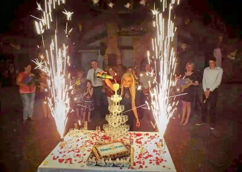 Gyulafehérvár Szállás | Turisztikai panzió (K1176-20) A kép szerzői jogvédelem alatt állhat. Javasolt a kapcsolatfelvétel a jog tulajdonossal.