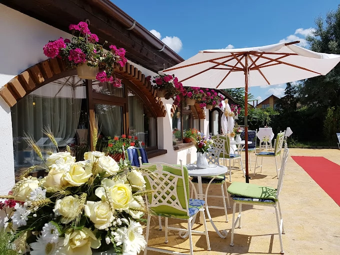 Alba Iulia Cazare | Pensiune turistică (K1176-34) Imaginea poate fi supusă drepturilor de autor. Se recomandă contactarea titularului drepturilor.