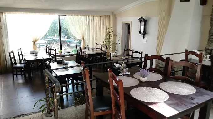 Alba Iulia Cazare | Pensiune turistică (K1176-38) Imaginea poate fi supusă drepturilor de autor. Se recomandă contactarea titularului drepturilor.