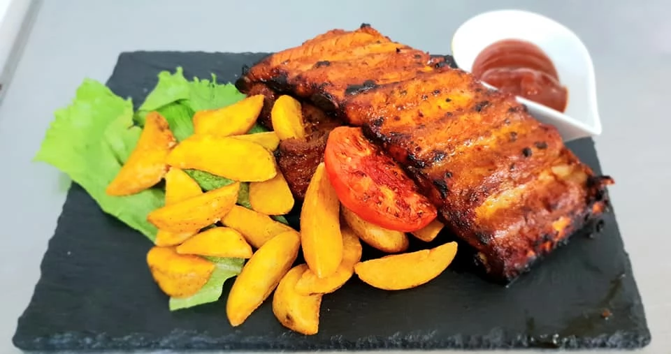 Gyulafehérvár Szállás | Turisztikai panzió (K1176-60) A kép szerzői jogvédelem alatt állhat. Javasolt a kapcsolatfelvétel a jog tulajdonossal.