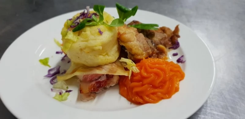 Alba Iulia Cazare | Pensiune turistică (K1176-63) Imaginea poate fi supusă drepturilor de autor. Se recomandă contactarea titularului drepturilor.