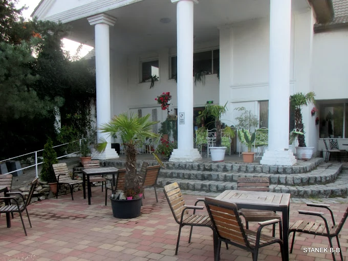 Gyulafehérvár Szállás | Turisztikai panzió (K1176-88) A kép szerzői jogvédelem alatt állhat. Javasolt a kapcsolatfelvétel a jog tulajdonossal.