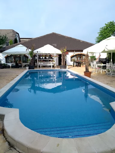 Gyulafehérvár Szállás | Turisztikai panzió (K1176-93) A kép szerzői jogvédelem alatt állhat. Javasolt a kapcsolatfelvétel a jog tulajdonossal.