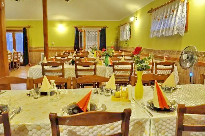 Zetea Cazare | Sat de vacanță (K0535-6) Imaginea poate fi supusă drepturilor de autor. Se recomandă contactarea titularului drepturilor.