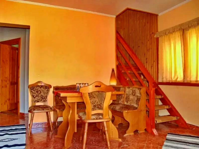 Zetelaka Szállás | Üdülőfalu (K0535-8) A kép szerzői jogvédelem alatt állhat. Javasolt a kapcsolatfelvétel a jog tulajdonossal.