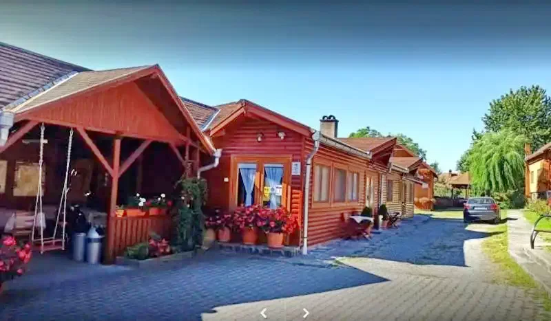 Zetea Cazare | Sat de vacanță (K0535-13) Imaginea poate fi supusă drepturilor de autor. Se recomandă contactarea titularului drepturilor.