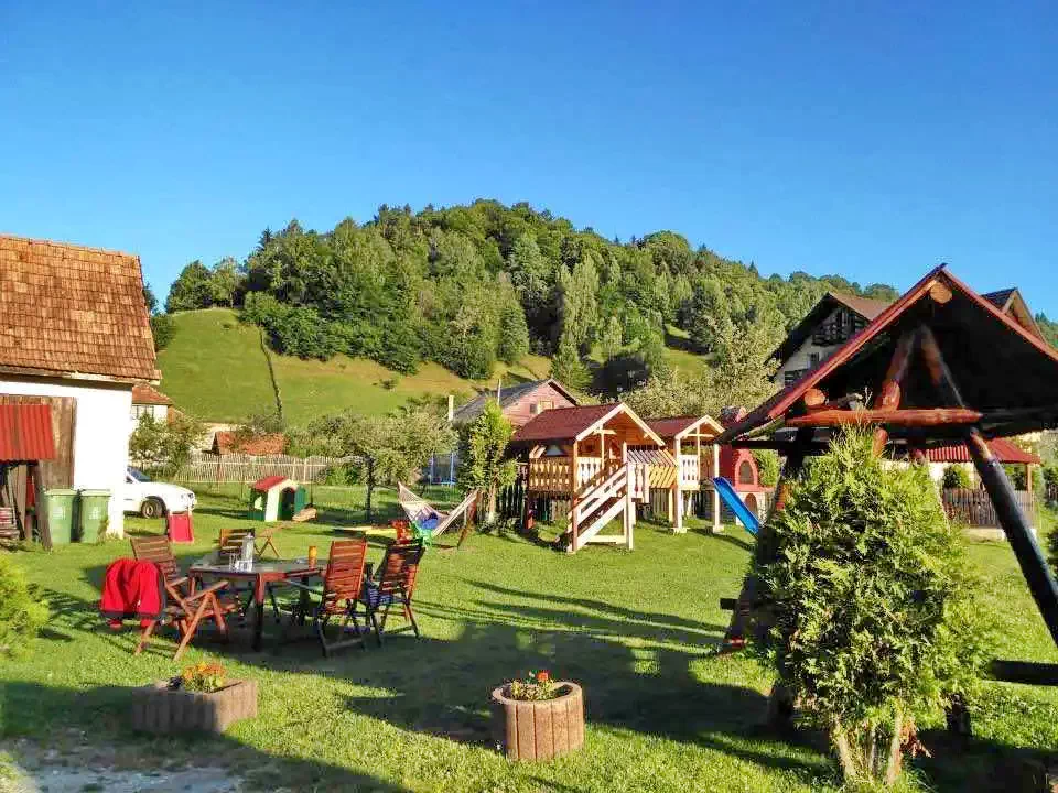 Moieciu de Jos Cazare | Motel (K0935-11) Imaginea poate fi supusă drepturilor de autor. Se recomandă contactarea titularului drepturilor.