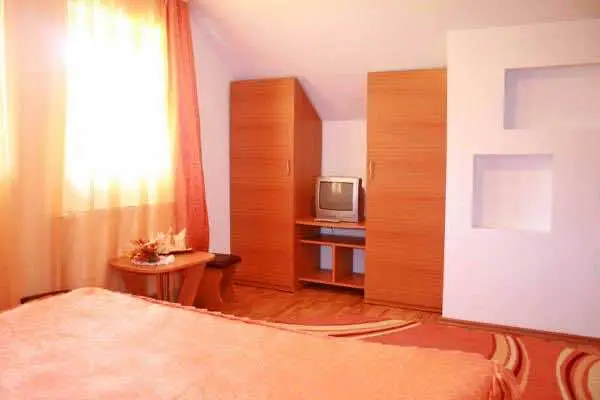 Moieciu de Jos Cazare | Motel (K0935-32) Imaginea poate fi supusă drepturilor de autor. Se recomandă contactarea titularului drepturilor.