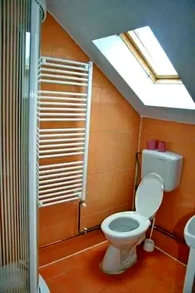 Alsómoécs Szállás | Motel (K0935-33) A kép szerzői jogvédelem alatt állhat. Javasolt a kapcsolatfelvétel a jog tulajdonossal.