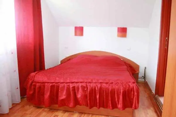 Moieciu de Jos Cazare | Motel (K0935-34) Imaginea poate fi supusă drepturilor de autor. Se recomandă contactarea titularului drepturilor.