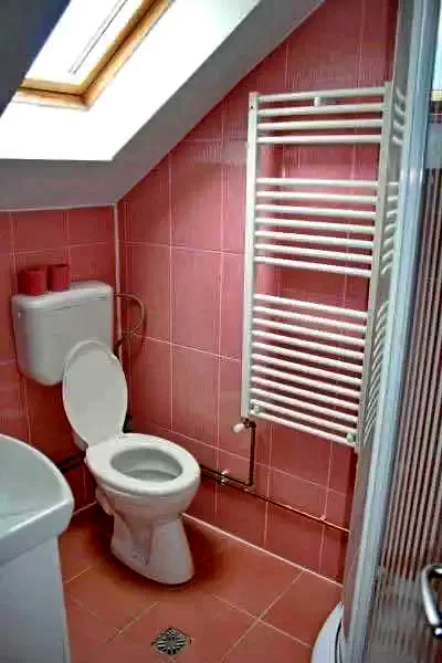 Moieciu de Jos Cazare | Motel (K0935-36) Imaginea poate fi supusă drepturilor de autor. Se recomandă contactarea titularului drepturilor.