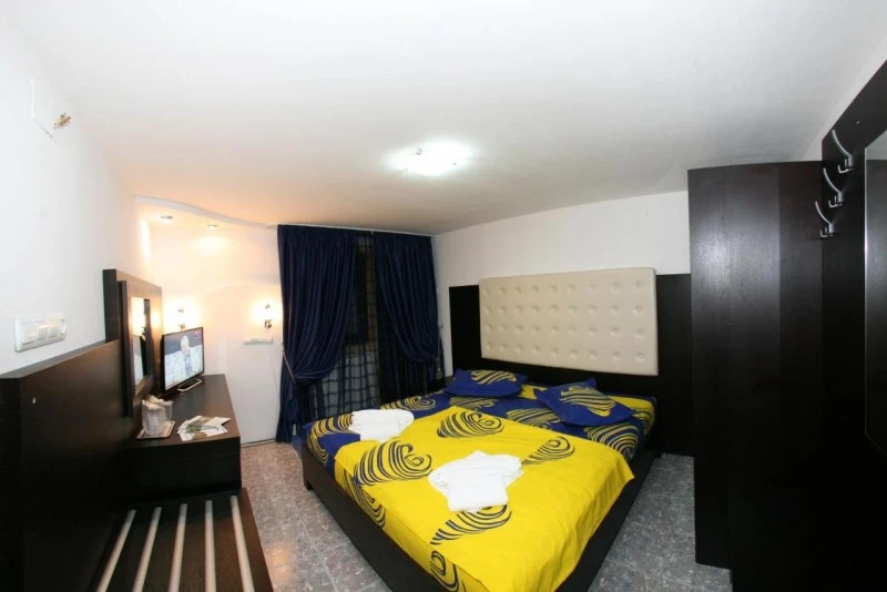 Băile Herculane Cazare | Motel (K0881-15) Imaginea poate fi supusă drepturilor de autor. Se recomandă contactarea titularului drepturilor.