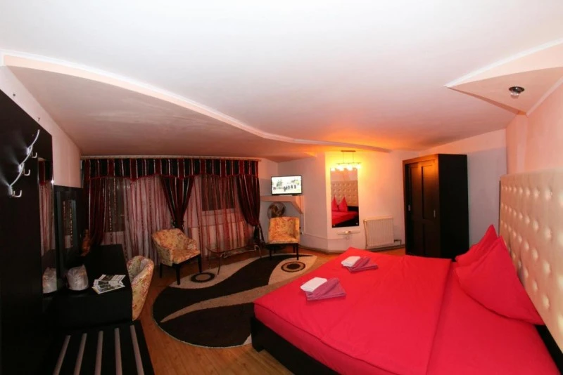 Herkulesfürdő Szállás | Motel (K0881-17) A kép szerzői jogvédelem alatt állhat. Javasolt a kapcsolatfelvétel a jog tulajdonossal.