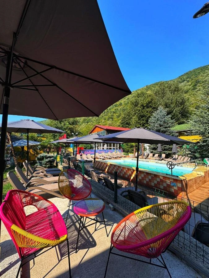 Băile Herculane Cazare | Motel (K0881-20) Imaginea poate fi supusă drepturilor de autor. Se recomandă contactarea titularului drepturilor.