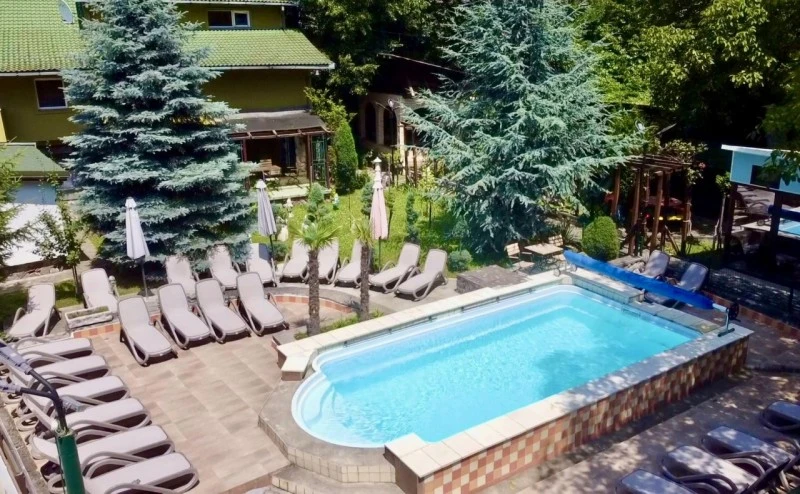 Băile Herculane Cazare | Pensiune (K0881-41) Imaginea poate fi supusă drepturilor de autor. Se recomandă contactarea titularului drepturilor.