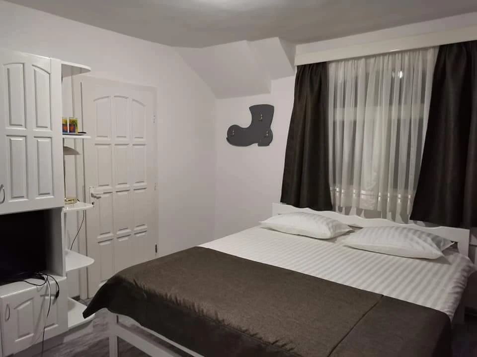 Gyergyóditró Szállás | Motel (K1515-20) A kép szerzői jogvédelem alatt állhat. Javasolt a kapcsolatfelvétel a jog tulajdonossal.