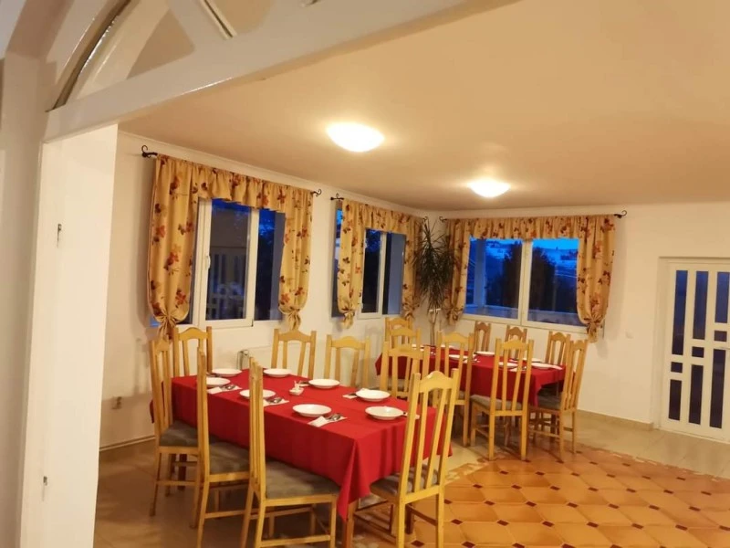 Gyergyóditró Szállás | Motel (K1515-24) A kép szerzői jogvédelem alatt állhat. Javasolt a kapcsolatfelvétel a jog tulajdonossal.