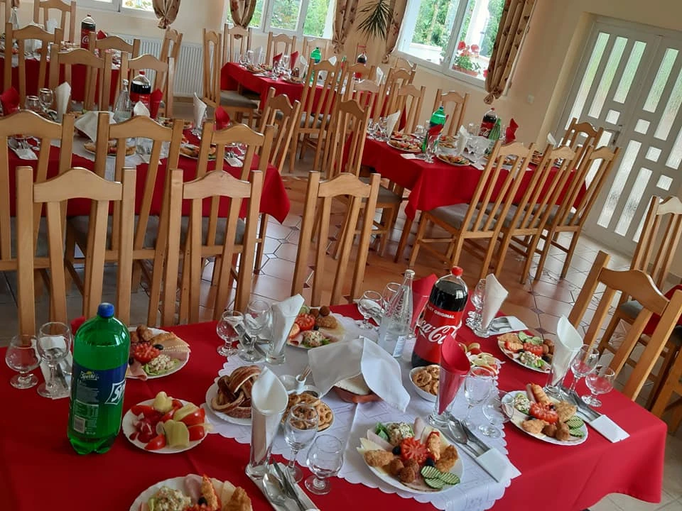 Gyergyóditró Szállás | Motel (K1515-28) A kép szerzői jogvédelem alatt állhat. Javasolt a kapcsolatfelvétel a jog tulajdonossal.