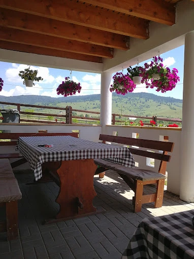 Ditrău Cazare | Motel (K1515-34) Imaginea poate fi supusă drepturilor de autor. Se recomandă contactarea titularului drepturilor.