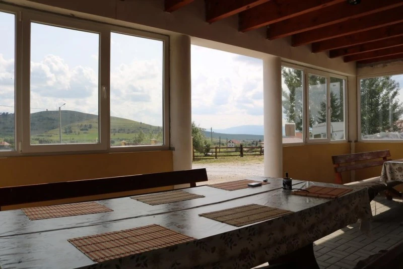 Ditrău Cazare | Motel (K1515-38) Imaginea poate fi supusă drepturilor de autor. Se recomandă contactarea titularului drepturilor.