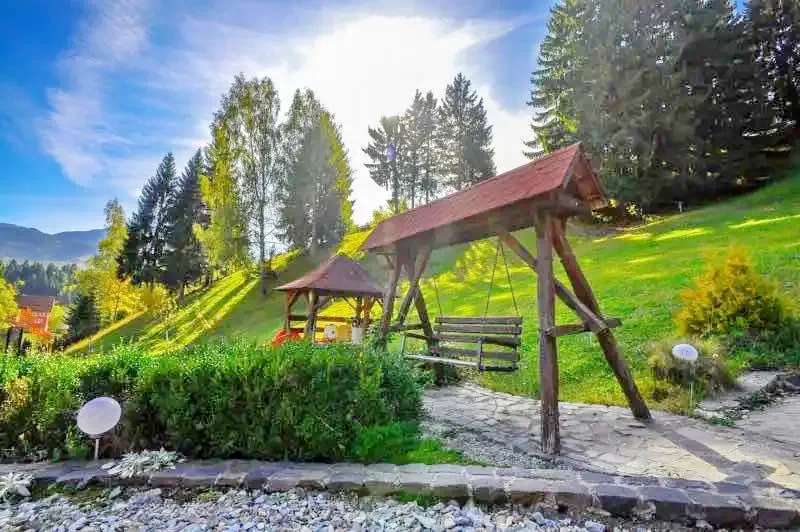 Borșa Cazare | Motel (K0982-17) Imaginea poate fi supusă drepturilor de autor. Se recomandă contactarea titularului drepturilor.