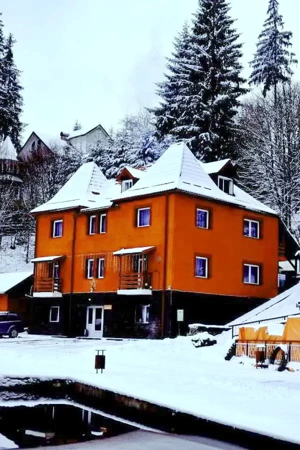 Gyilkostó Szállás | Kemping / turistapihenő (K1366-29) A kép szerzői jogvédelem alatt állhat. Javasolt a kapcsolatfelvétel a jog tulajdonossal.