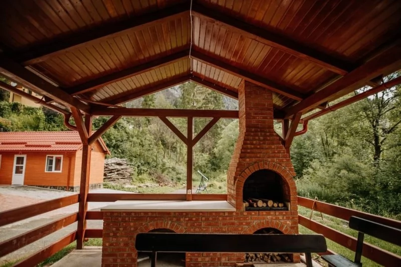 Lacu Roșu Cazare | Camping / Popas turistic (K1366-47) Imaginea poate fi supusă drepturilor de autor. Se recomandă contactarea titularului drepturilor.