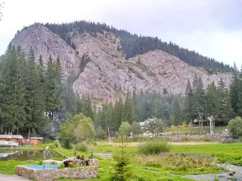 Lacu Roșu Cazare | Camping / Popas turistic (K1366-51) Imaginea poate fi supusă drepturilor de autor. Se recomandă contactarea titularului drepturilor.