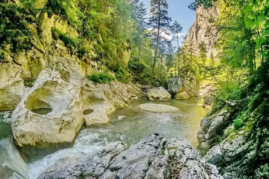 Gyilkostó Szállás | Kemping / turistapihenő (K1366-59) A kép szerzői jogvédelem alatt állhat. Javasolt a kapcsolatfelvétel a jog tulajdonossal.