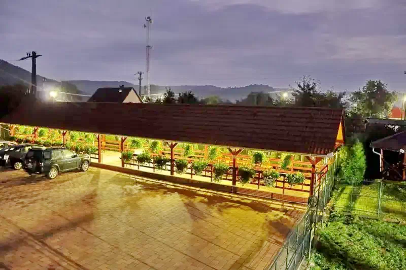 Nyárádszereda Szállás | Motel (K1411-4) A kép szerzői jogvédelem alatt állhat. Javasolt a kapcsolatfelvétel a jog tulajdonossal.