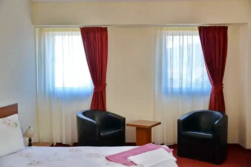 Nyárádszereda Szállás | Motel (K1411-11) A kép szerzői jogvédelem alatt állhat. Javasolt a kapcsolatfelvétel a jog tulajdonossal.