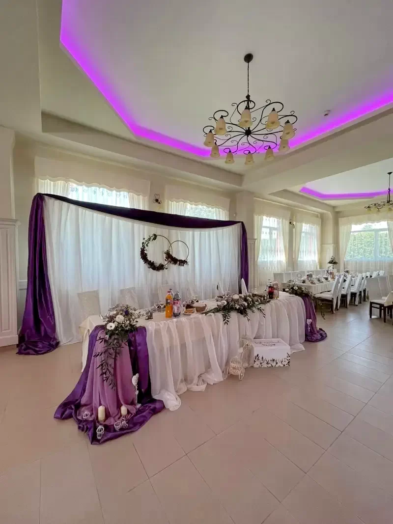 Nyárádszereda Szállás | Motel (K1411-19) A kép szerzői jogvédelem alatt állhat. Javasolt a kapcsolatfelvétel a jog tulajdonossal.