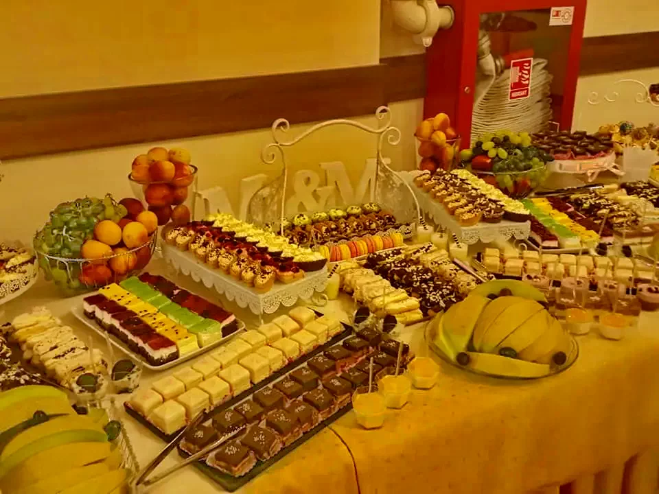 Miercurea Nirajului Cazare | Motel (K1411-22) Imaginea poate fi supusă drepturilor de autor. Se recomandă contactarea titularului drepturilor.