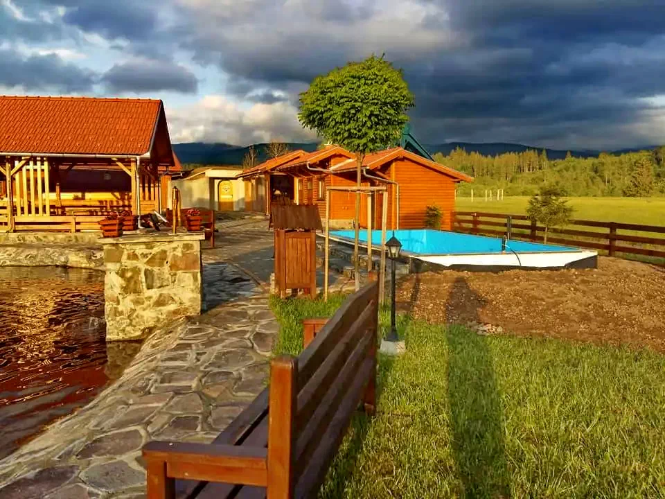 Barajul Zetea Cazare | Sat de vacanță (K0827-1) Imaginea poate fi supusă drepturilor de autor. Se recomandă contactarea titularului drepturilor.