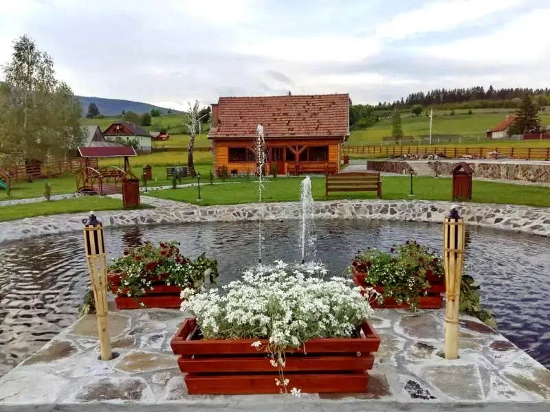 Barajul Zetea Cazare | Sat de vacanță (K0827-16) Imaginea poate fi supusă drepturilor de autor. Se recomandă contactarea titularului drepturilor.