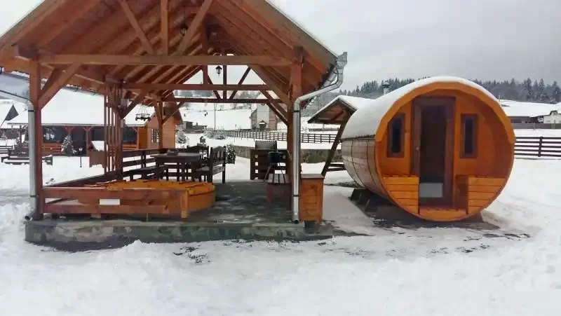 Barajul Zetea Cazare | Sat de vacanță (K0827-54) Imaginea poate fi supusă drepturilor de autor. Se recomandă contactarea titularului drepturilor.