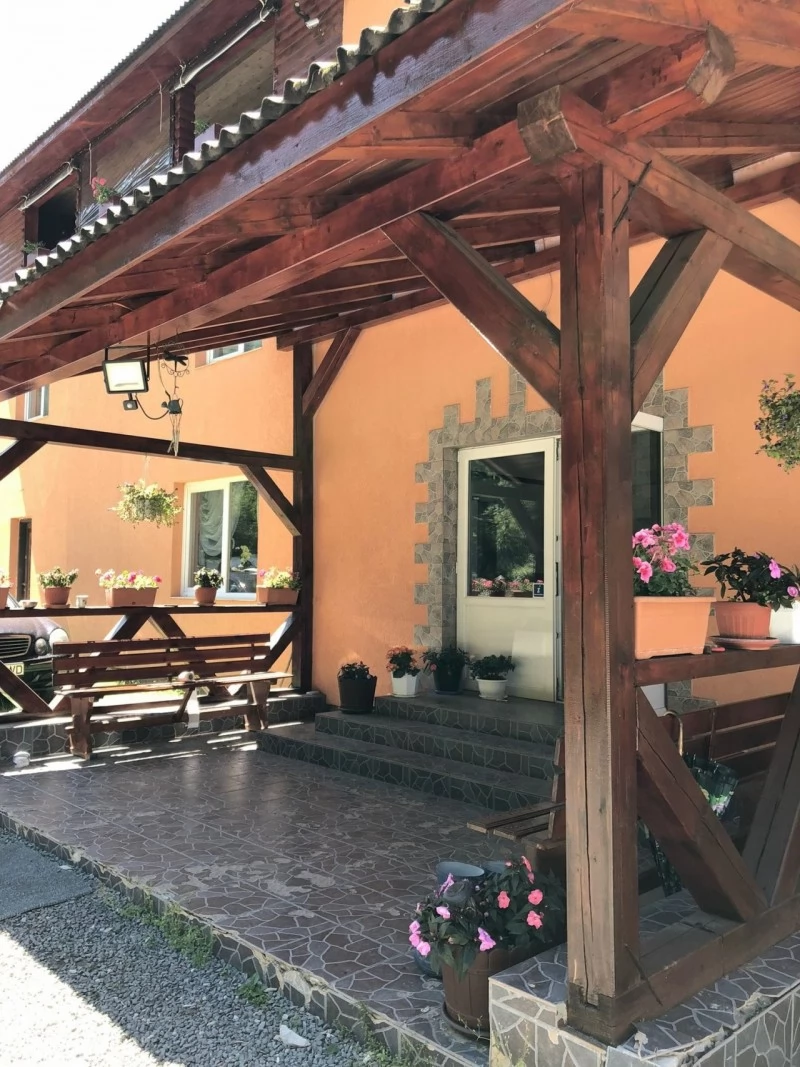 Lacu Roșu Cazare | Motel (K1263-2) Imaginea poate fi supusă drepturilor de autor. Se recomandă contactarea titularului drepturilor.